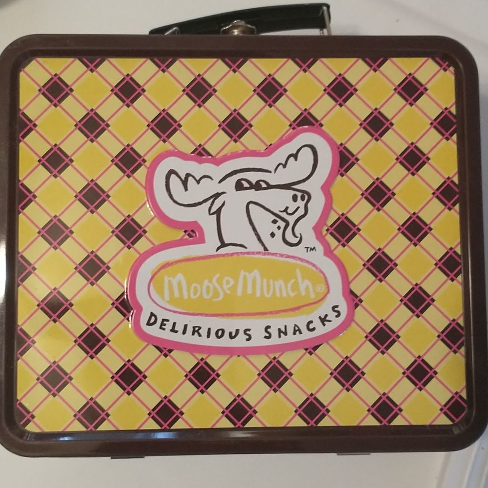 Moose Munch Metal Lunchbox. Excellent Used Condition.